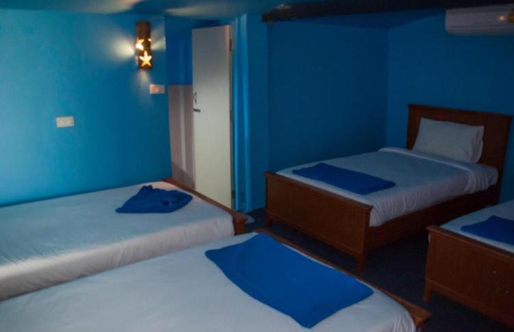 The Lazy Bar And Guesthouse Krabi Exterior photo